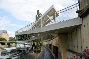 Del Fabro - kroatische Weinverkostung im Motto am Fluss